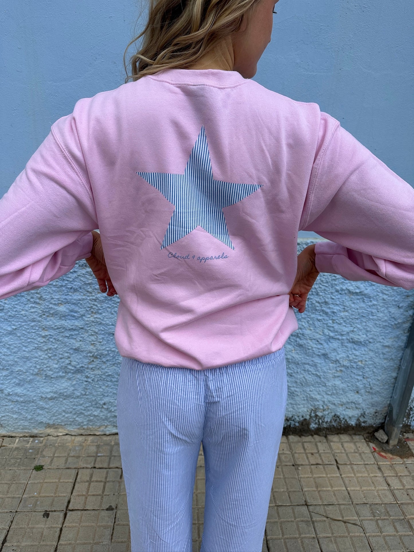 Star crewneck